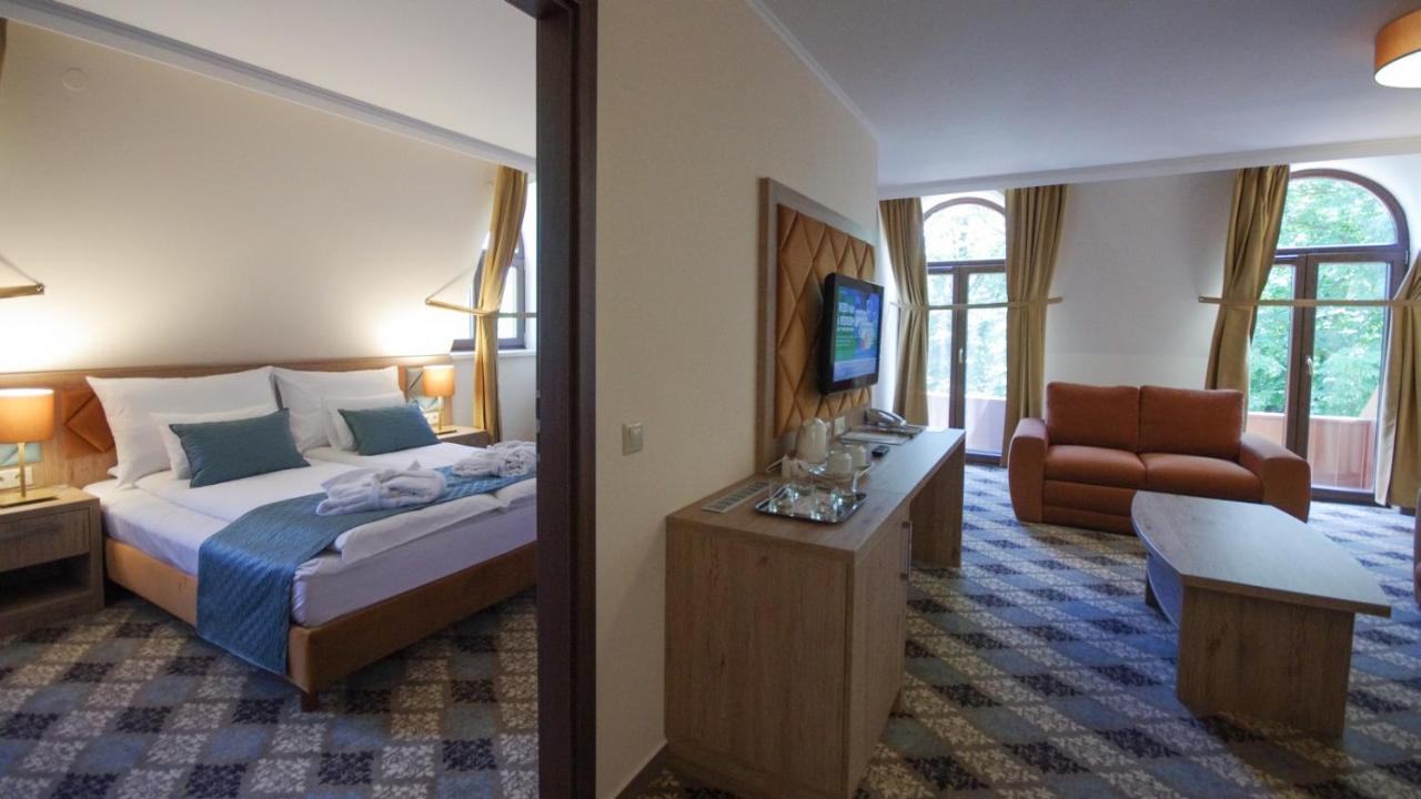 Wellness Hotel 귤러 외부 사진