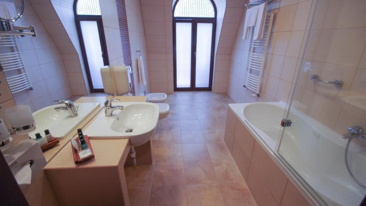 Wellness Hotel 귤러 외부 사진
