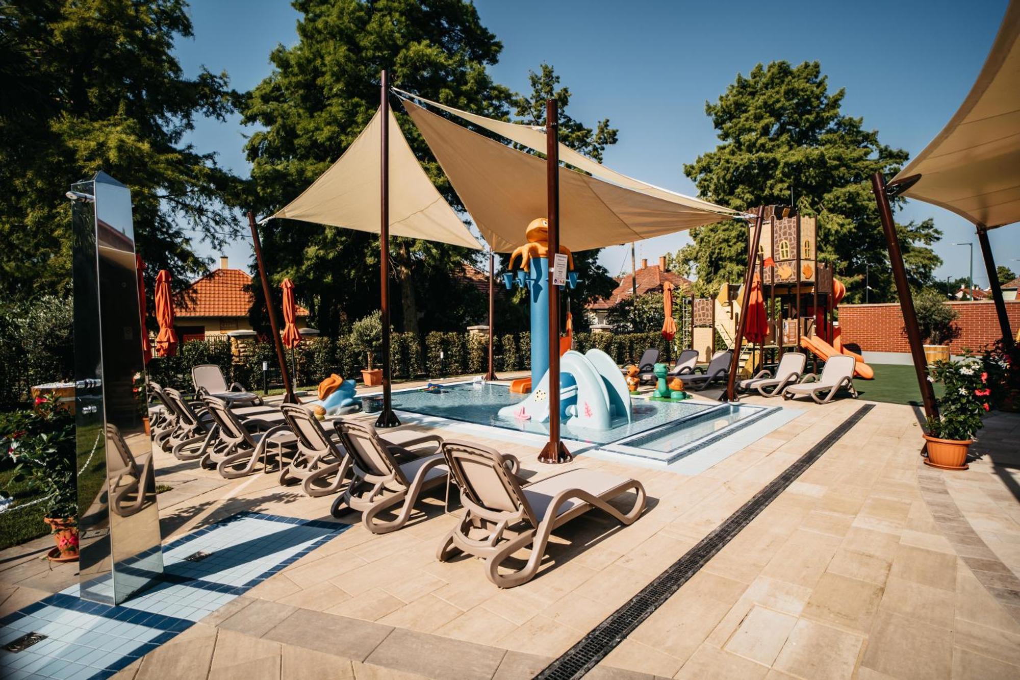 Wellness Hotel 귤러 외부 사진